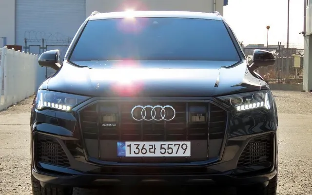 스타렉스밴 중고차 Q7 (4M) 55 TFSI 콰트로 프리미엄 매물 사진 4 - 2023/03 23,800km